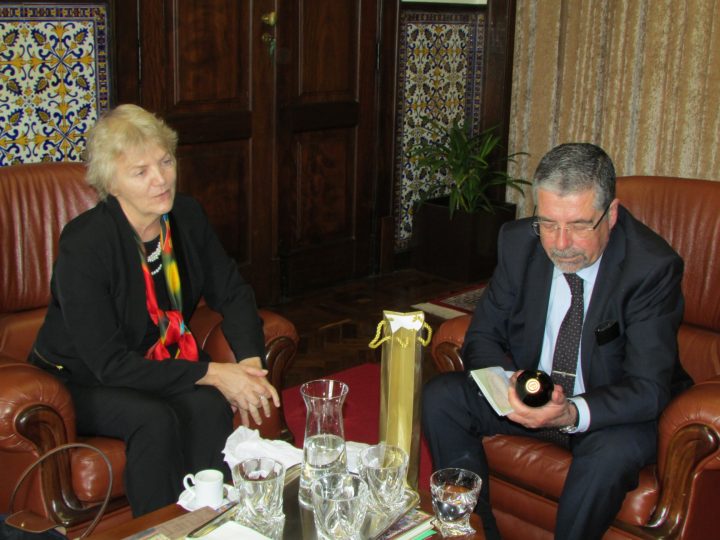 embaixadora 18 Custom